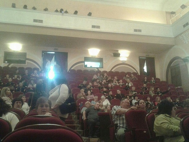 Более 250 членов ППО Оренбурга побывали в местных театрах